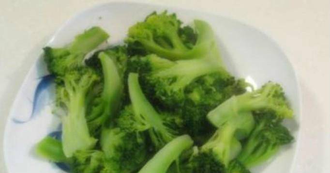 如何一个月内瘦身20斤(亲身经历分享：如何一个月安全减肥20斤)