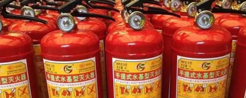 泡沫灭火器适用于(泡沫灭火器适用于)